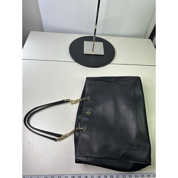 TORY BURCH Carter Black Pebbled Leather Large Tote w/ gold chain - Picture 10 of 12